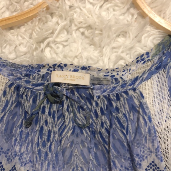 Blouse - Picture 2 of 4